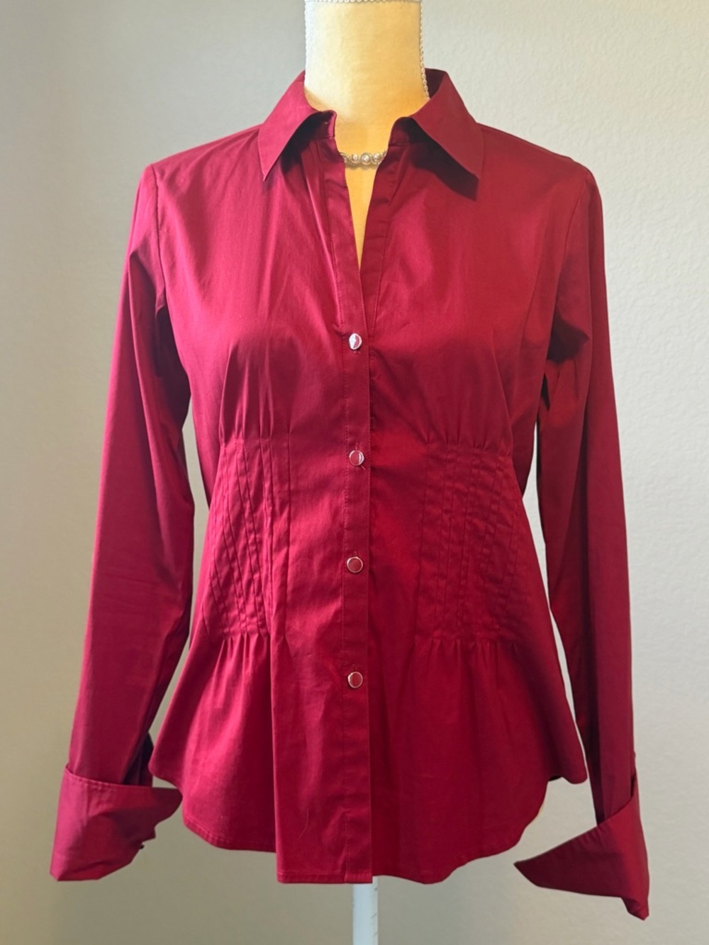 Saks Fifth Avenue Women’s Button down Shirt Classy Luxury Designer Red Size 6